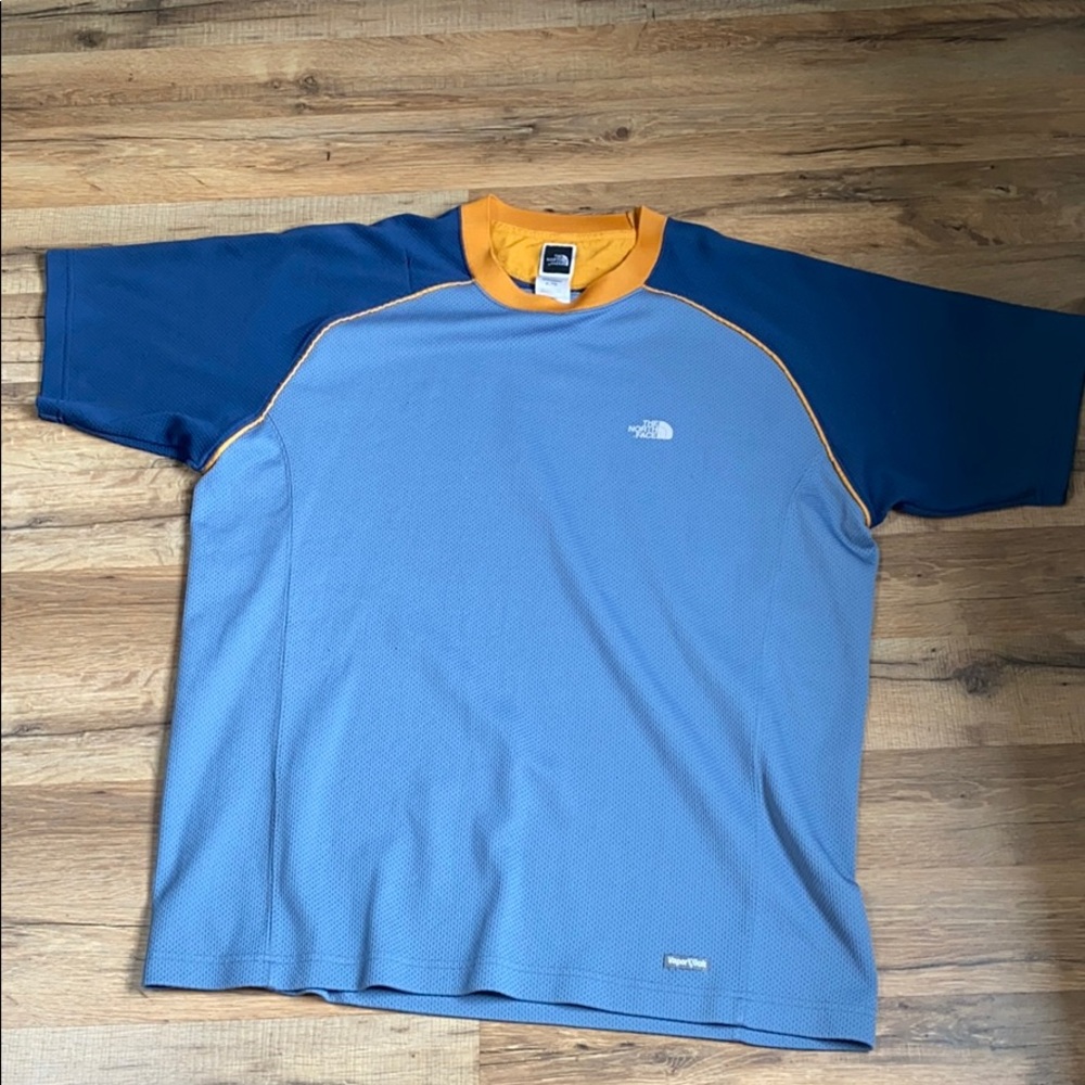Men’s North Face shirt, XL